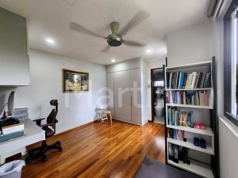 5 Bed Corner Terrace (Landed) for Rent in  East Coast Terrace - Image 1